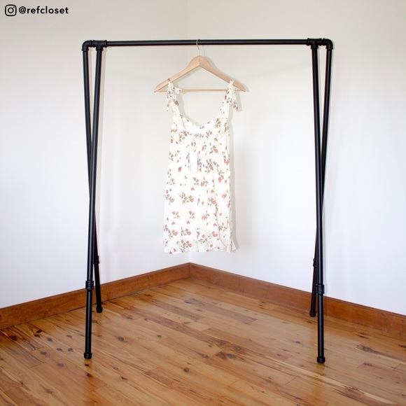 Reformation Christine Dress (Florence) - Picture 3 of 4